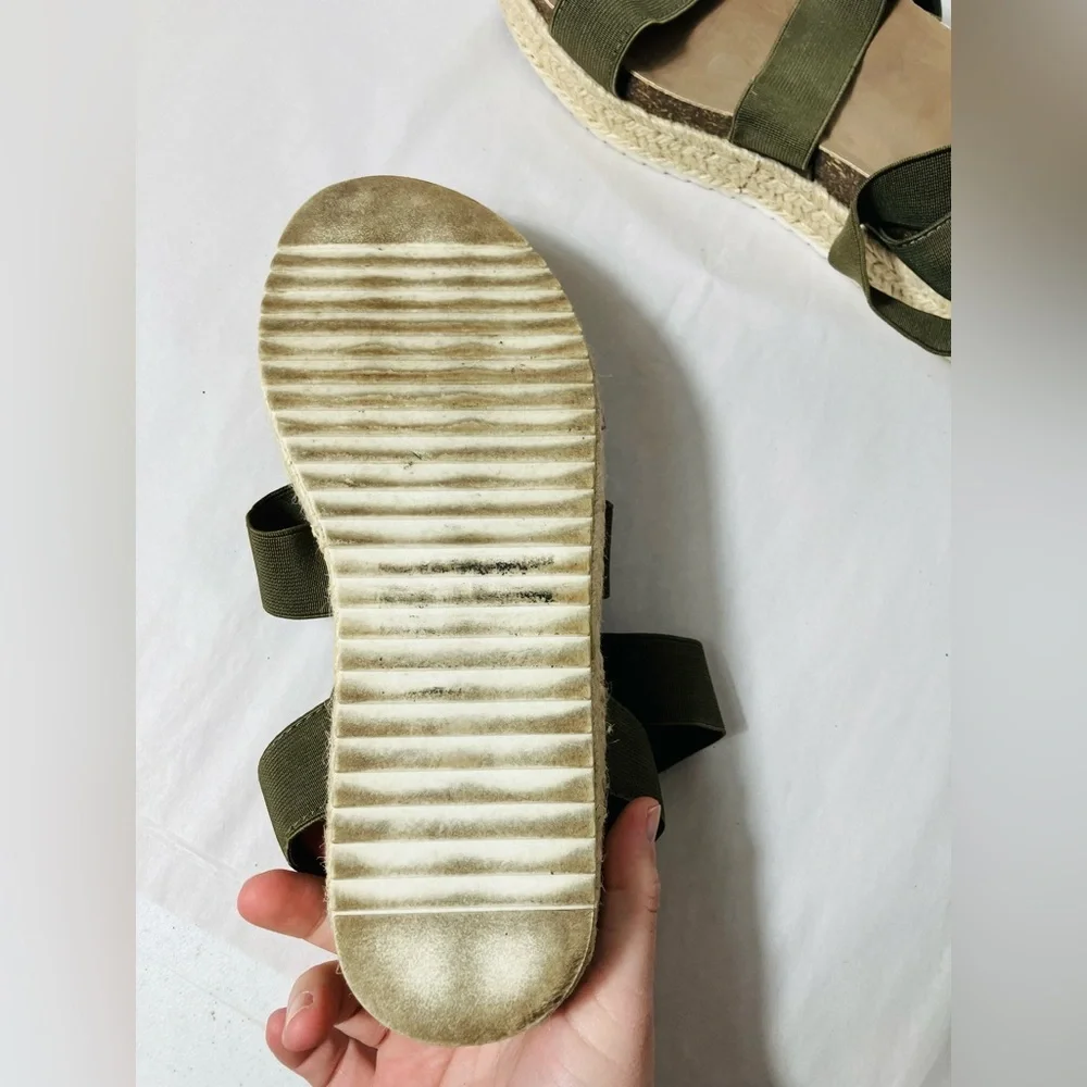 Torrid Strappy Platform Sandal Women’s 10 Olive Green‎ Nylon Sling Back Summer